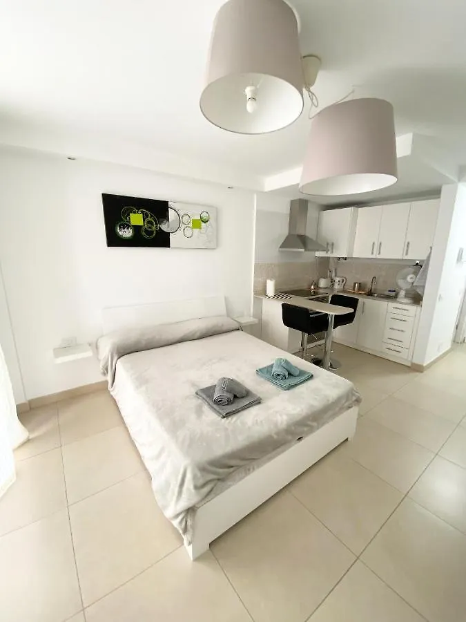 Aloha Summerland Vip Studio Sea & Pool View Los Cristianos  Apartment Los Cristianos (Tenerife)